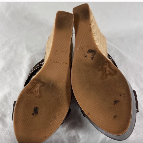 LOUIS VUITTON Brown Patent Leather Wedge Platform Sandals Made in Spain 38 8US - Picture 12 of 13
